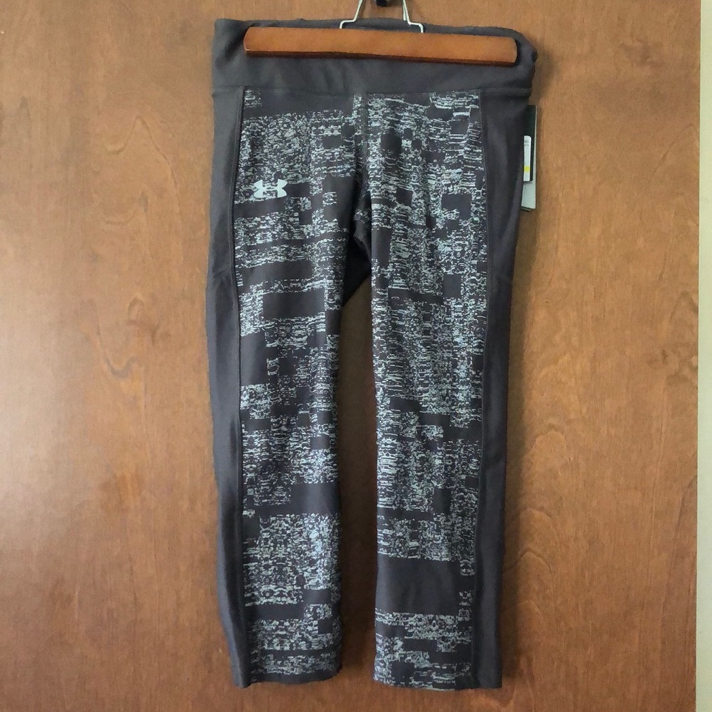Under Armor capri leggings